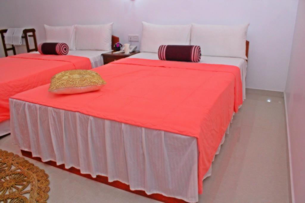 Yoho Toppass Breeze Hotel Nuwara Eliya Zimmer foto